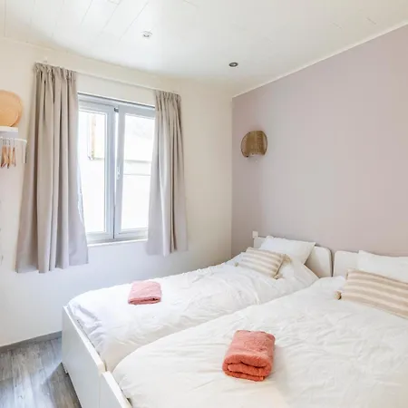 Family Getaway Steps From Sea & Centre Апартаменты Бланкенберге